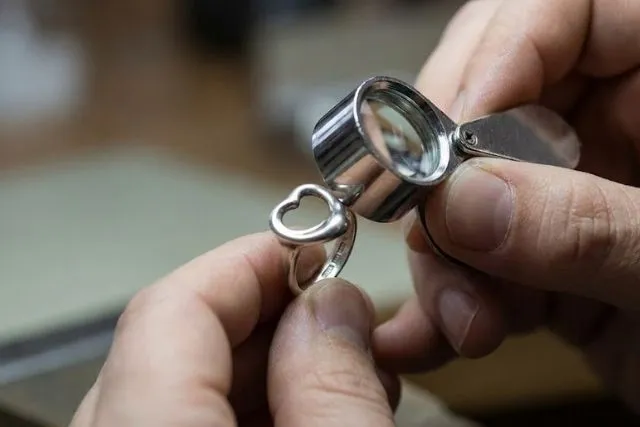 ティファニーオープンハートは廃盤